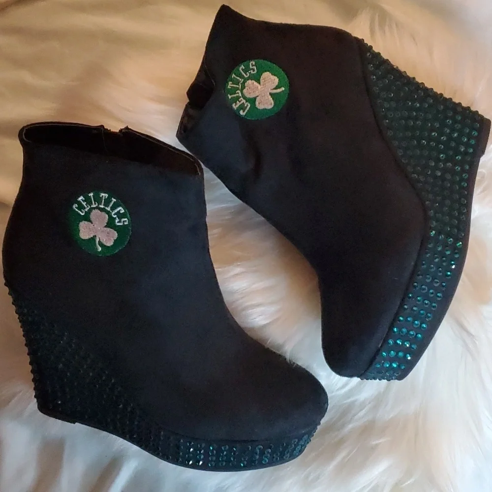 NEW Women’s Black Synthetic Suede Celtics Ankle Boots,Green Rhinestone Wedge